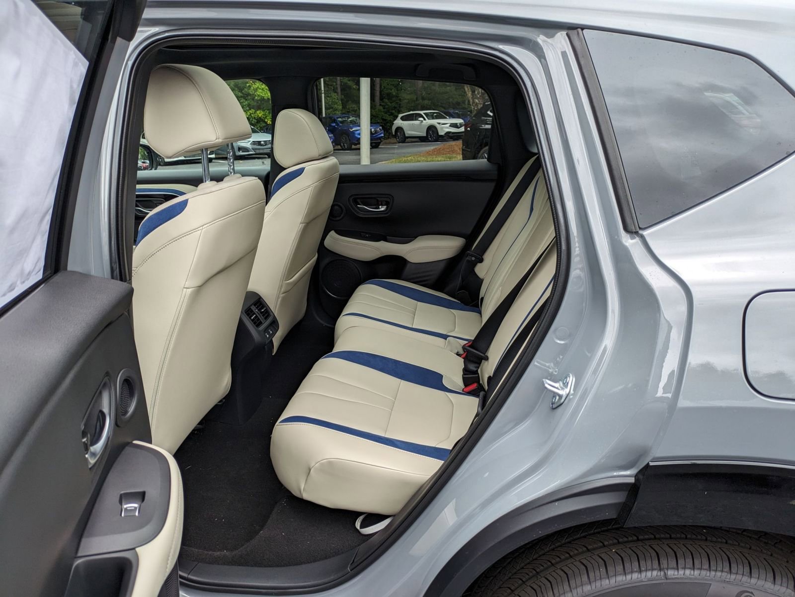 Certified 2025 Acura ADX A-Spec image 24