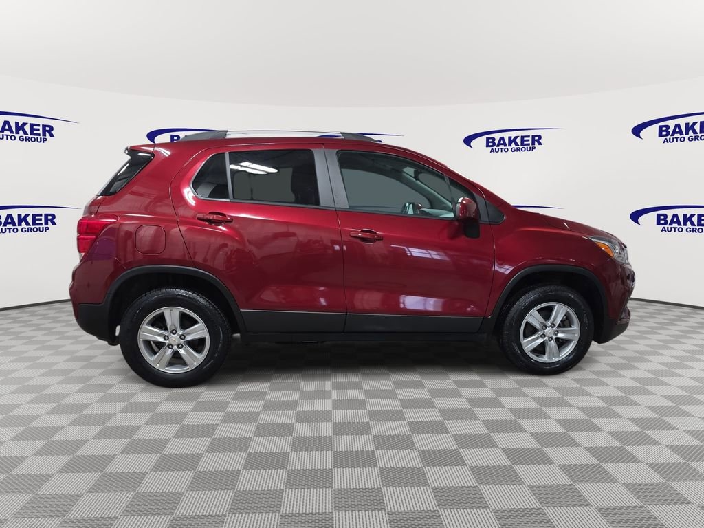 Certified 2022 Chevrolet Trax LT w/ LT Convenience Package image 4