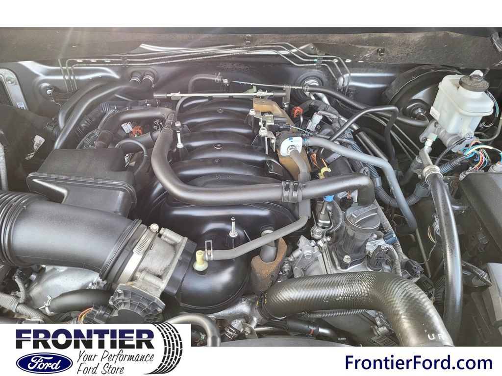 Used 2016 Toyota Tundra SR5 w/ SR5 Upgrade Package RWD image 28