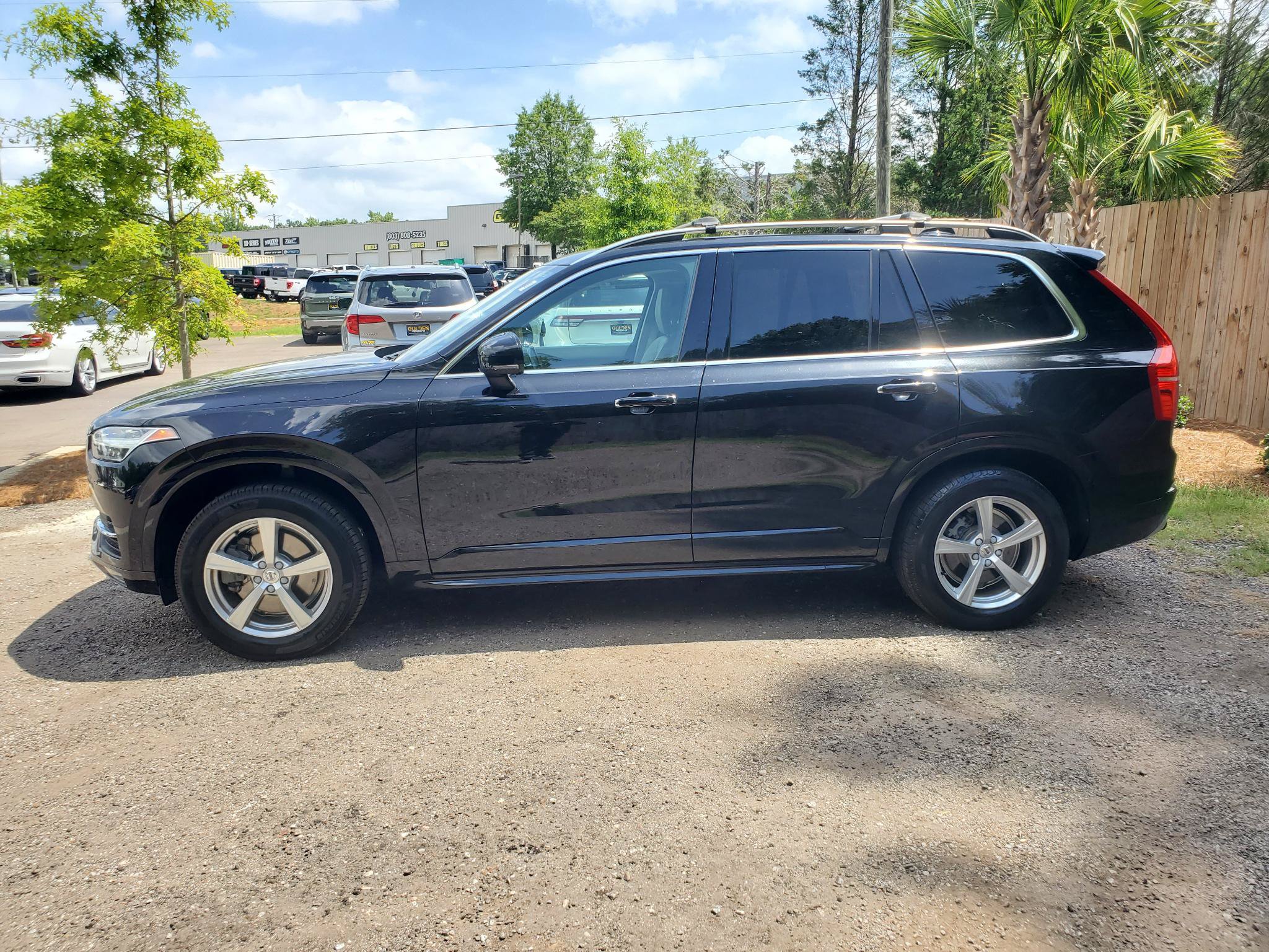 Used 2019 Volvo XC90 T5 Momentum AWD/4WD image 4