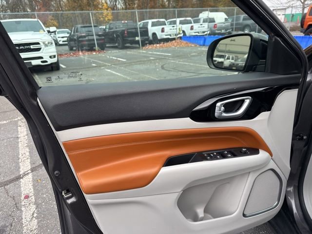 Used 2022 Jeep Compass Limited image 33