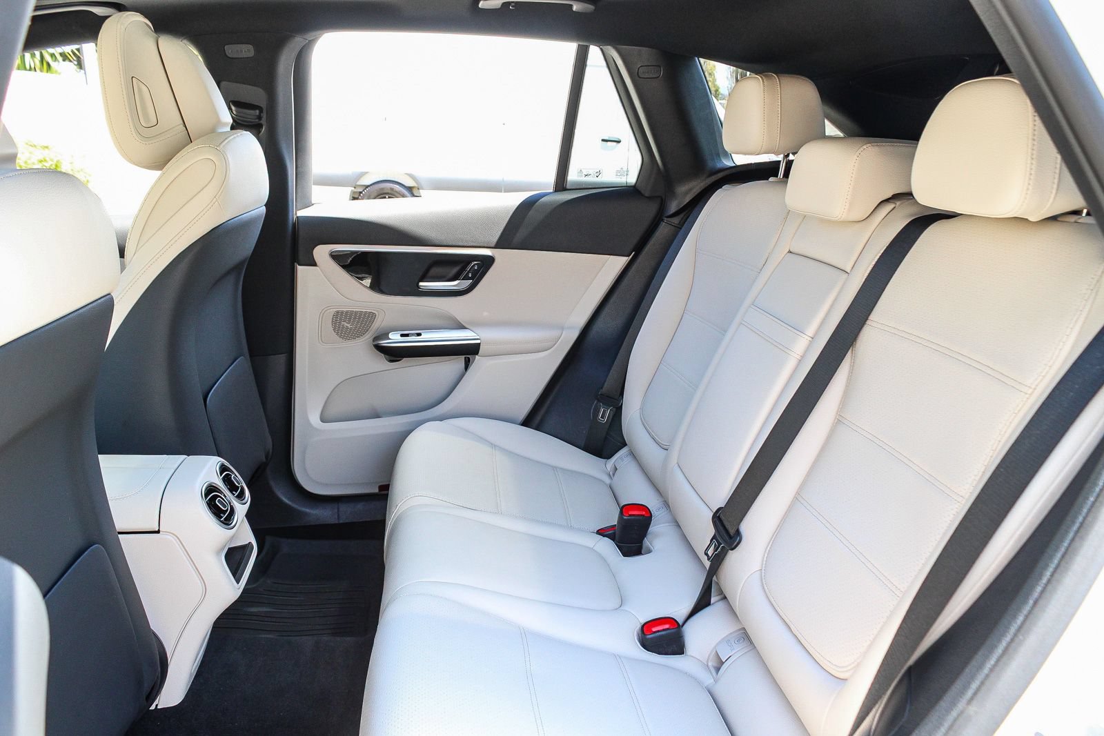 Certified 2026 Mercedes-Benz GLC 300 4MATIC image 19