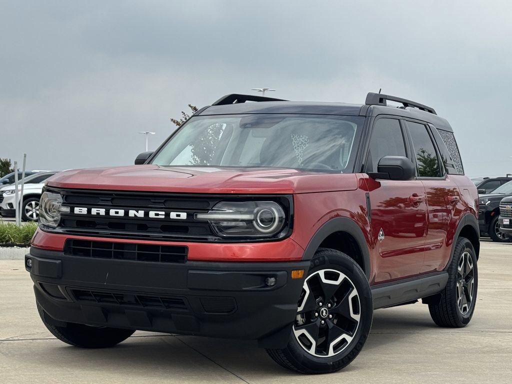 Used 2022 Ford Bronco Sport Outer Banks w/ Tech Package AWD/4WD image 2