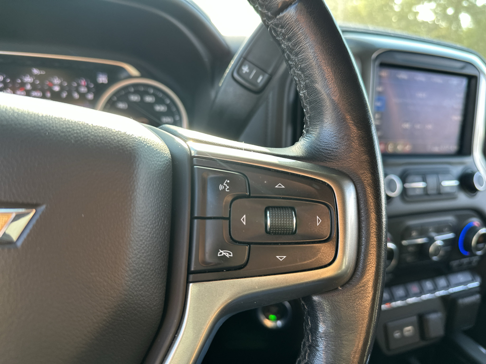 Used 2020 Chevrolet Silverado 3500 LTZ w/ LTZ Premium Package AWD/4WD image 30