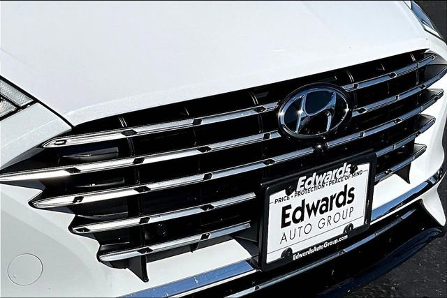 Used 2023 Hyundai Sonata Limited w/ Winter Weather Package FWD image 32