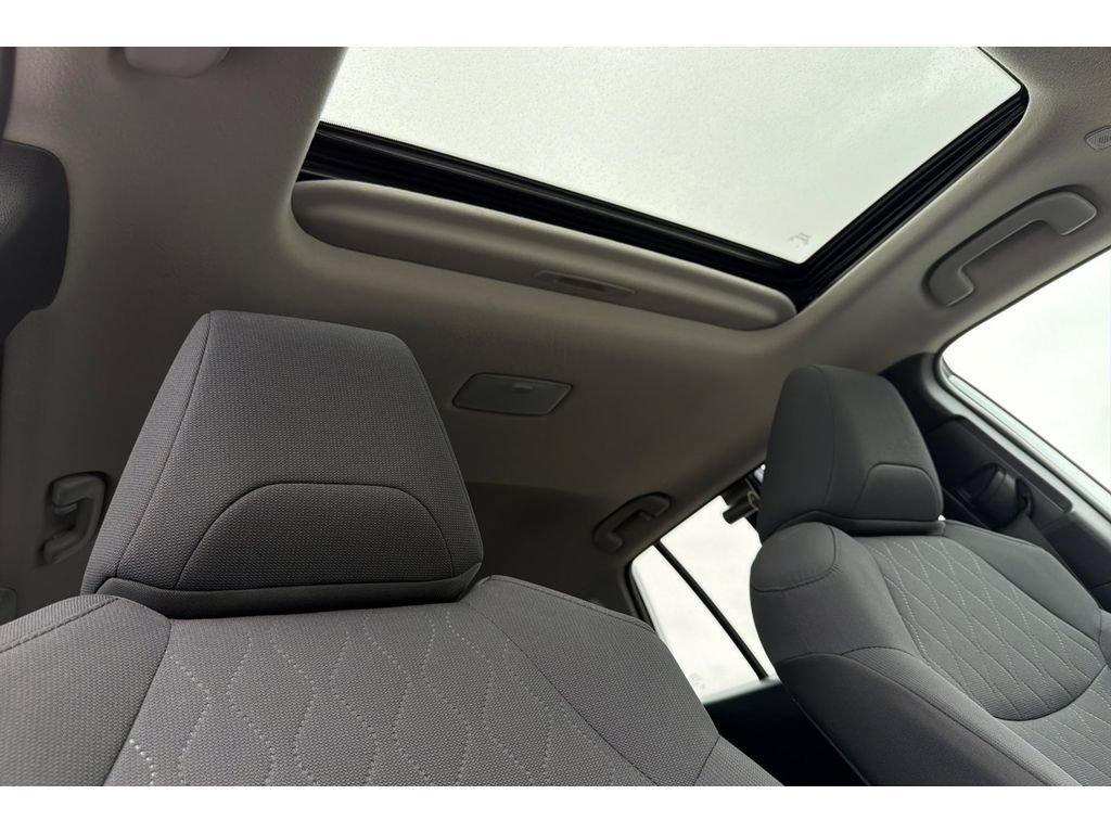 Used 2023 Toyota Corolla Cross LE w/ Moonroof Package AWD/4WD image 17