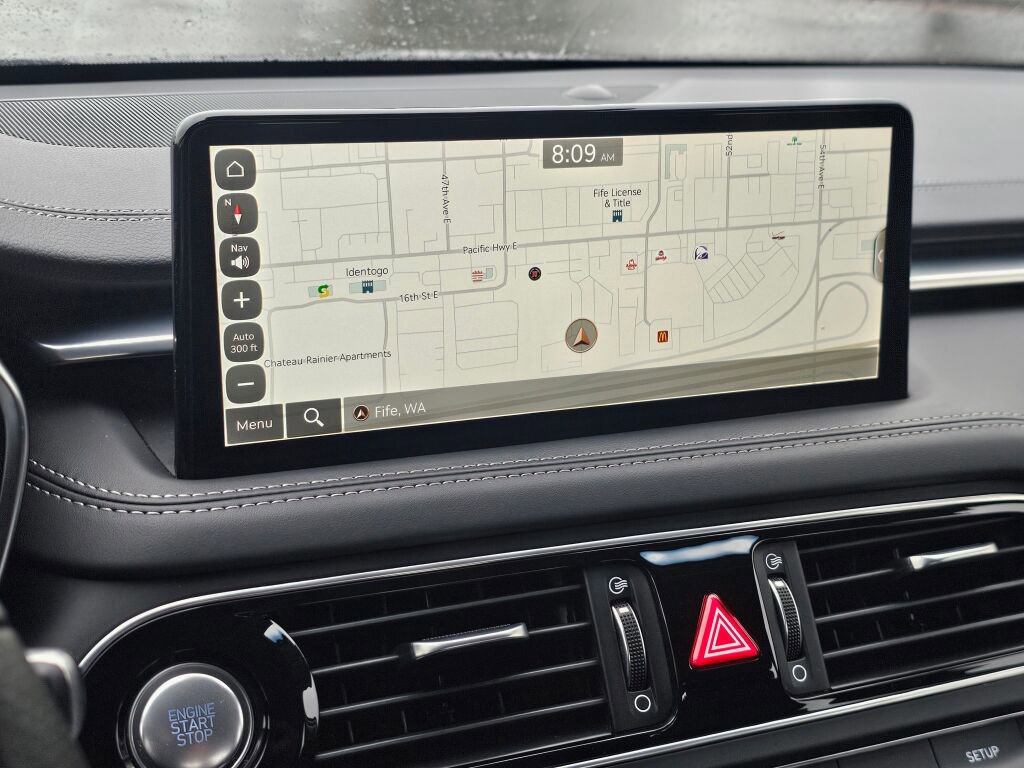 Used 2023 Genesis G70 2.0T image 33