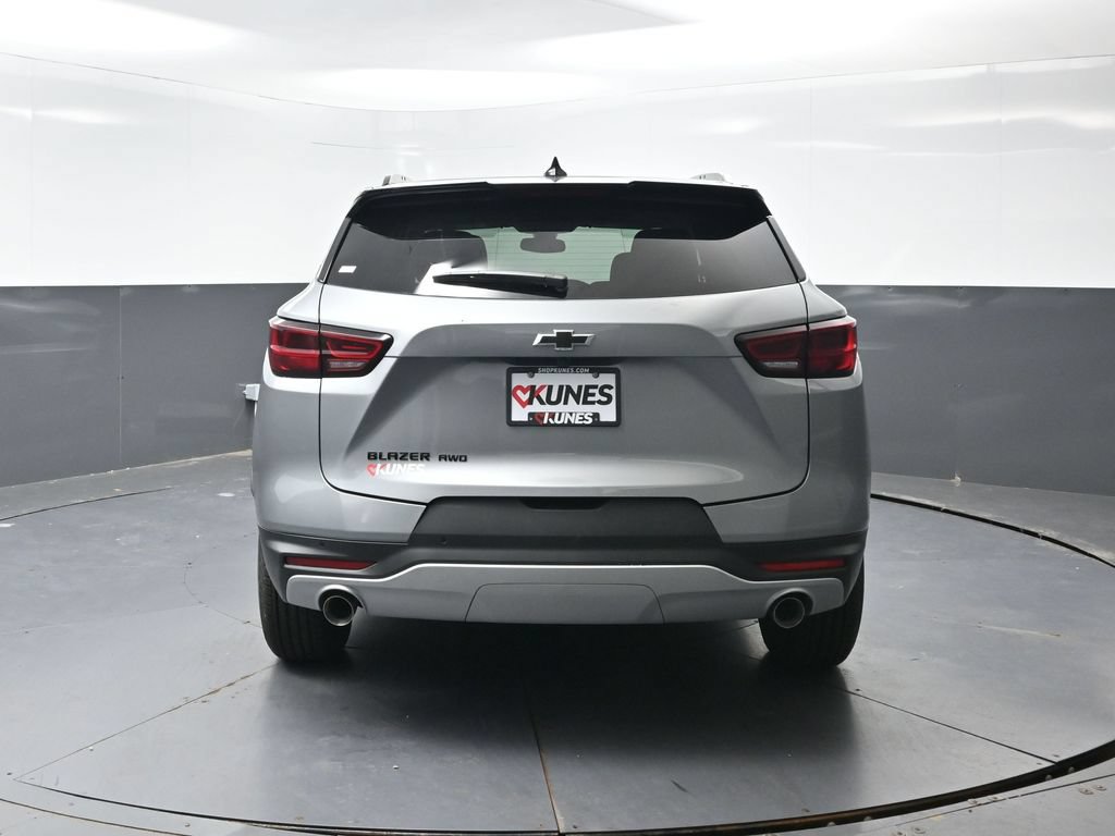 New 2026 Chevrolet Blazer LT w/ Midnight/Sport Edition AWD/4WD image 9