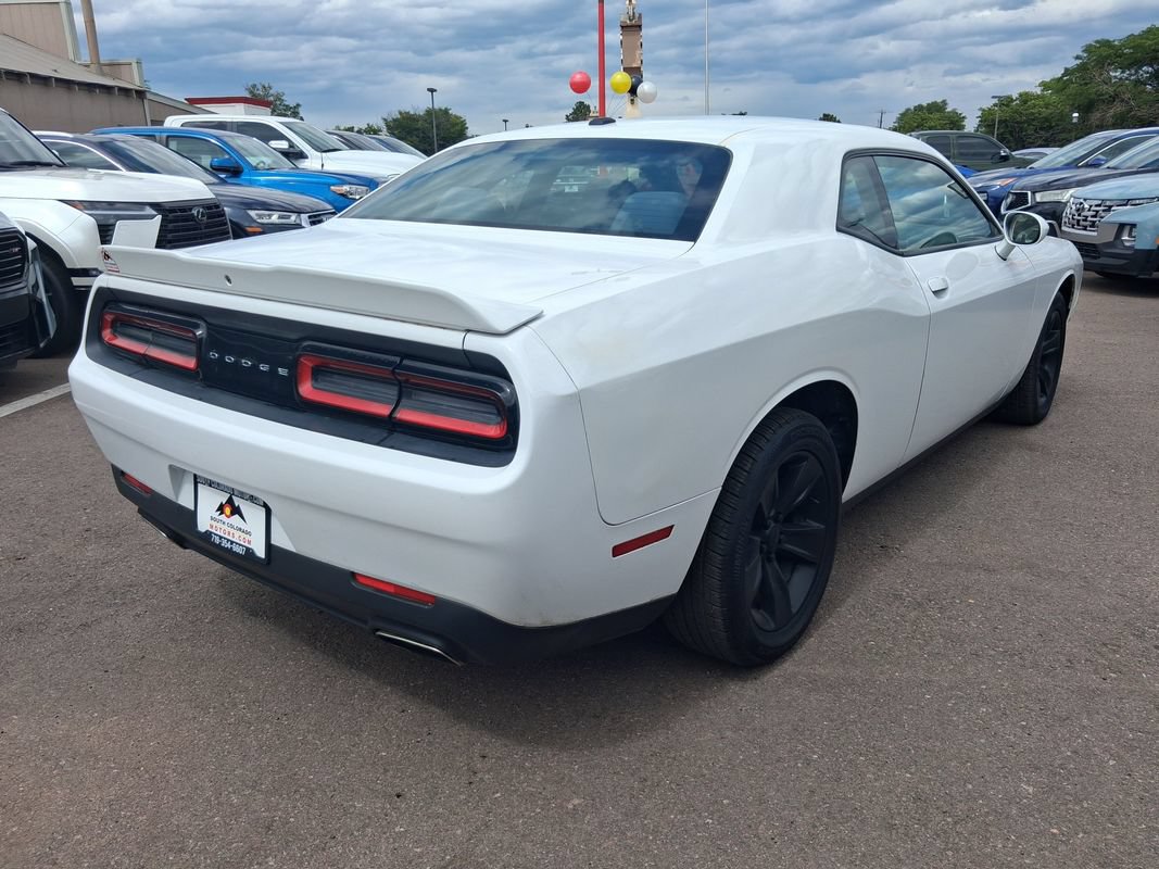 Used 2019 Dodge Challenger SXT RWD image 7