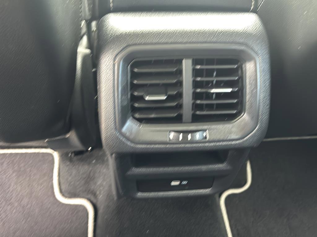 Used 2023 Volkswagen Taos SEL AWD/4WD image 16