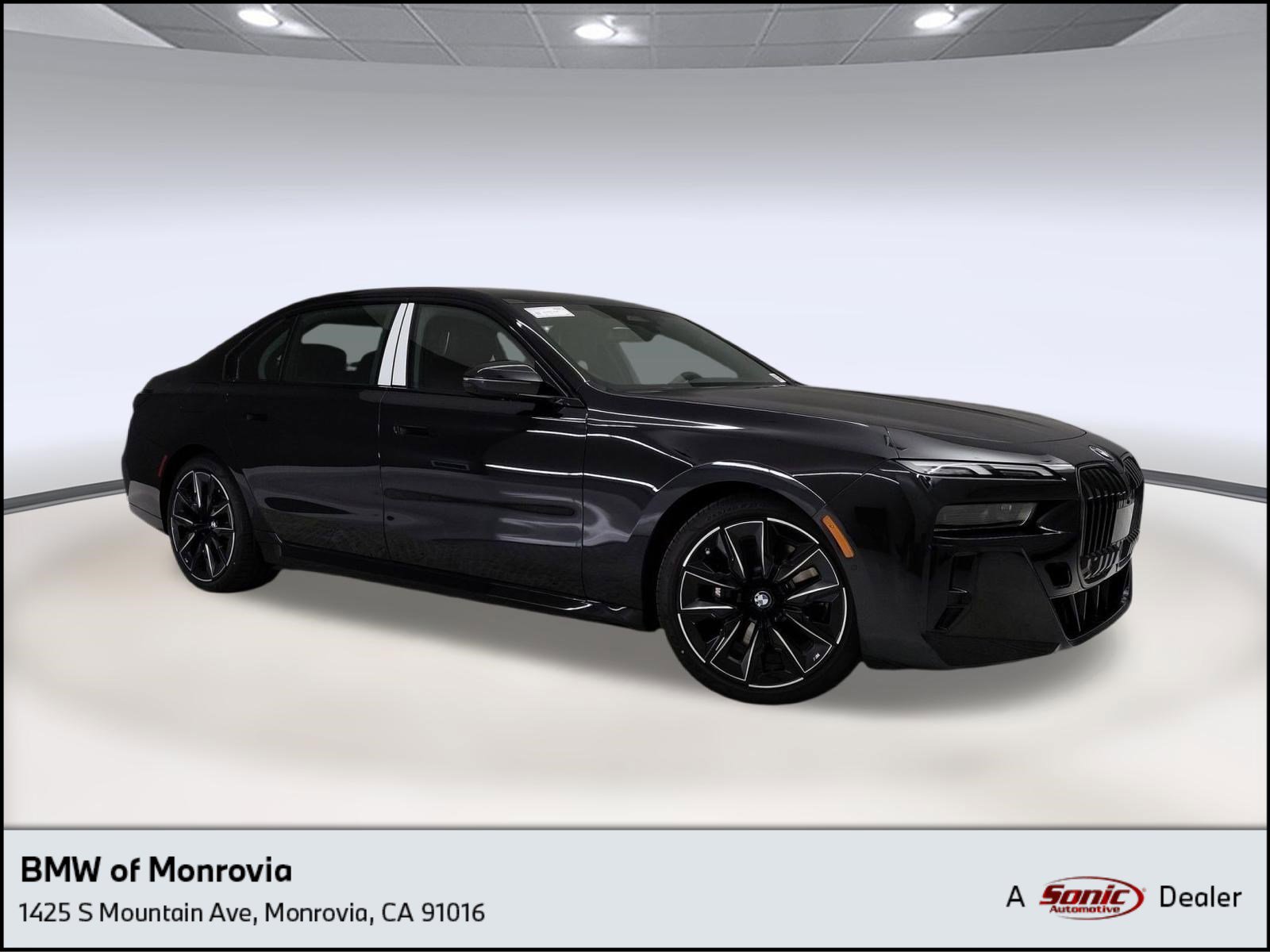 Used 2025 BMW i7 xDrive60 w/ Premium Package image 1