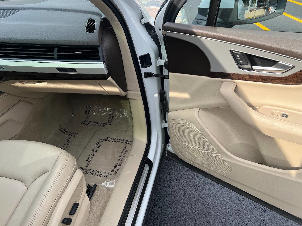 Used 2018 Audi Q7 2.0T Premium image 31