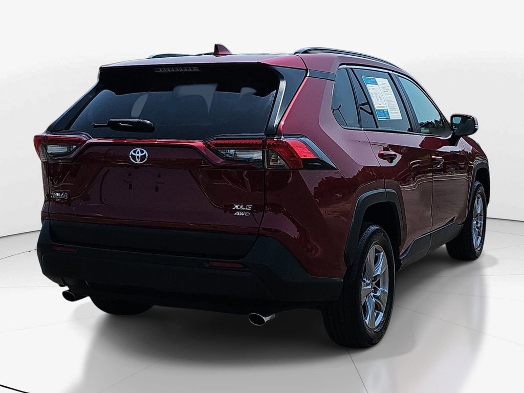 Used 2023 Toyota RAV4 XLE AWD/4WD image 5