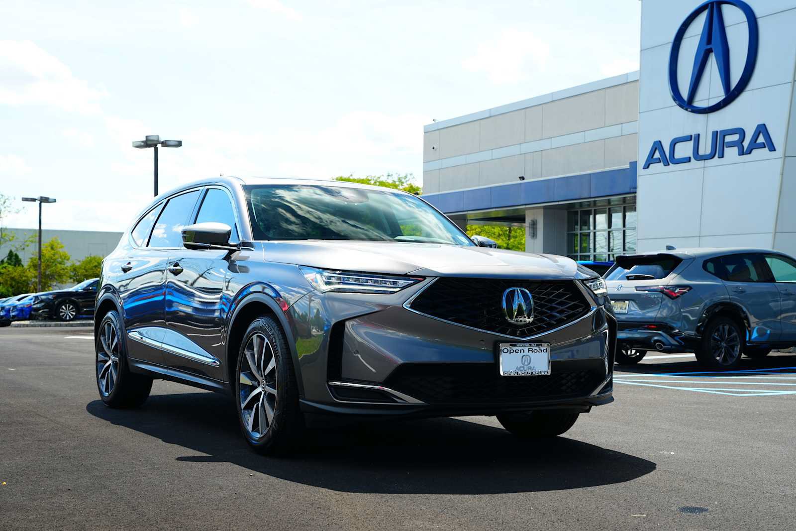 Certified 2026 Acura MDX w/ Technology Package AWD/4WD image 1