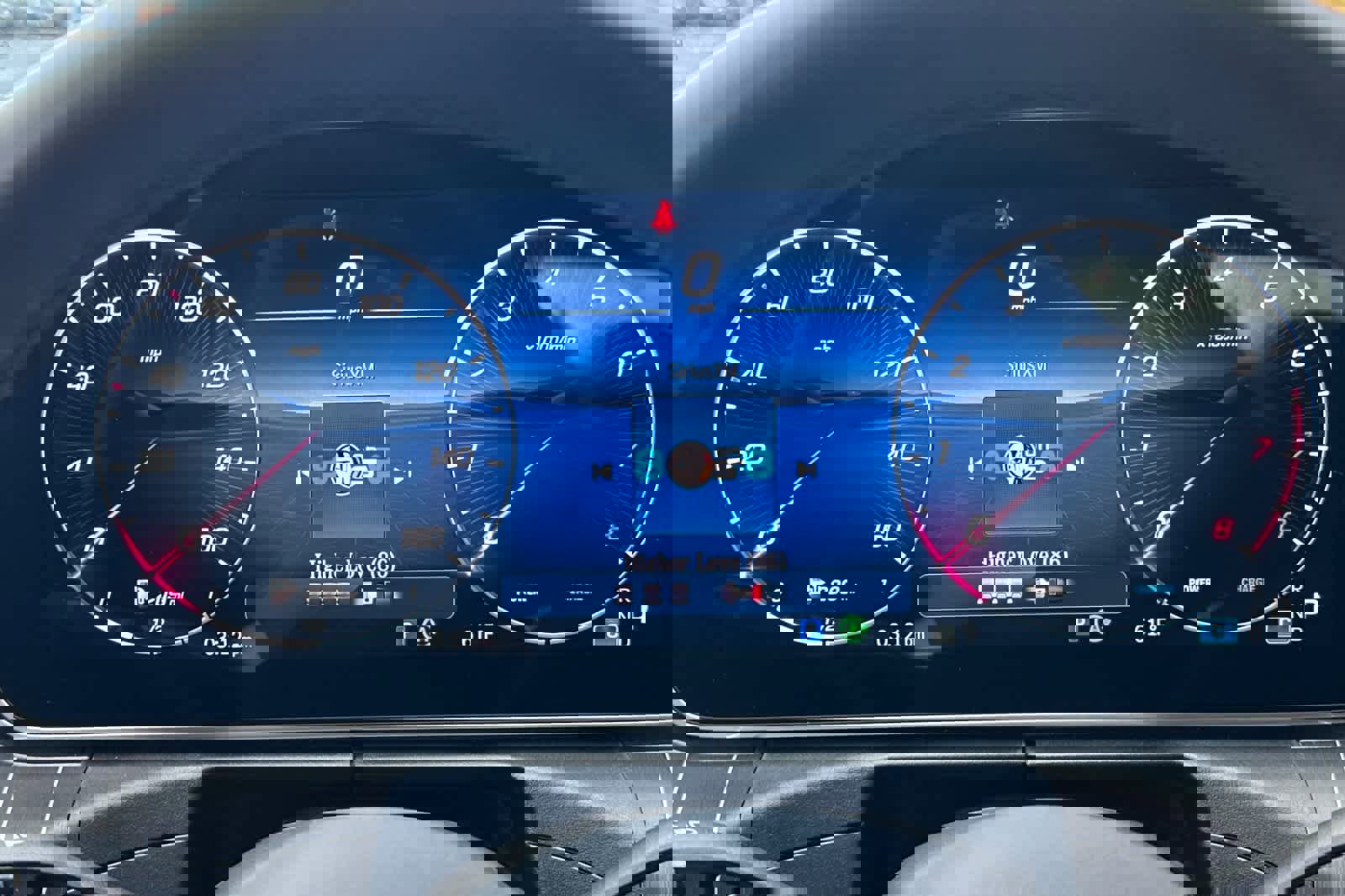 Certified 2025 Mercedes-Benz C 300 4MATIC Sedan image 23