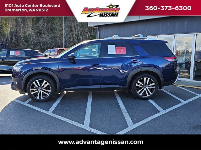 Used 2024 Nissan Pathfinder SL w/ SL Premium Package image 2