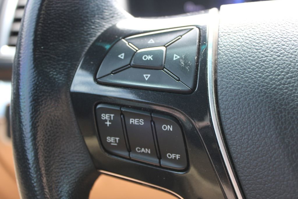 Used 2017 Ford Explorer Limited w/ Equipment Group 301A FWD image 39
