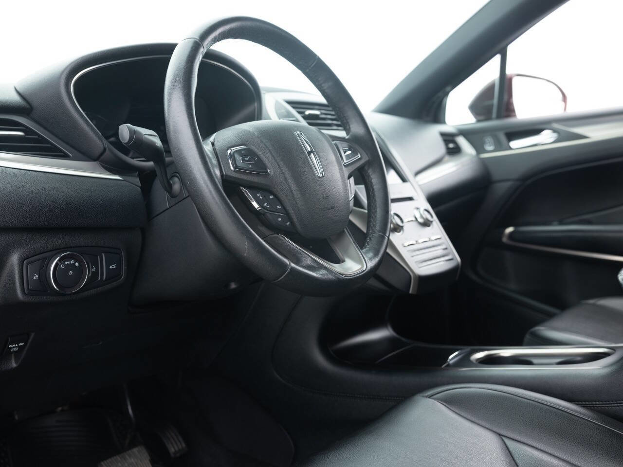 Used 2018 Lincoln MKC Premiere AWD/4WD image 25