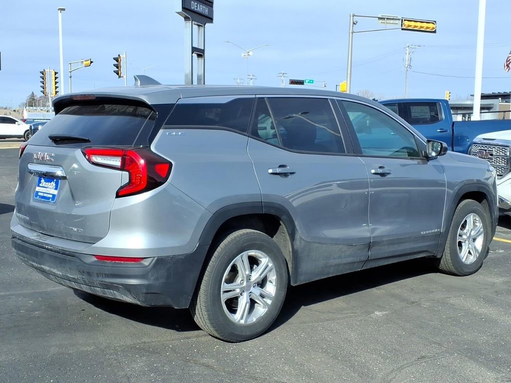 Certified 2024 GMC Terrain SLE image 3