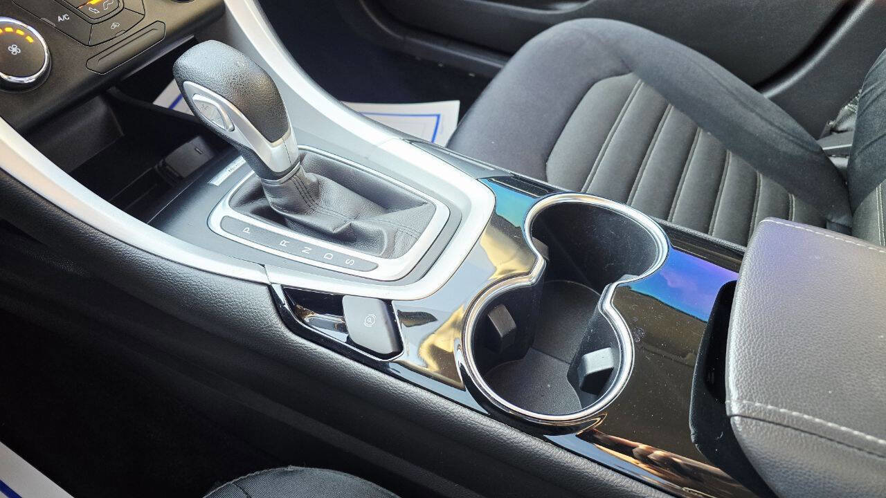 Used 2014 Ford Fusion SE FWD image 18