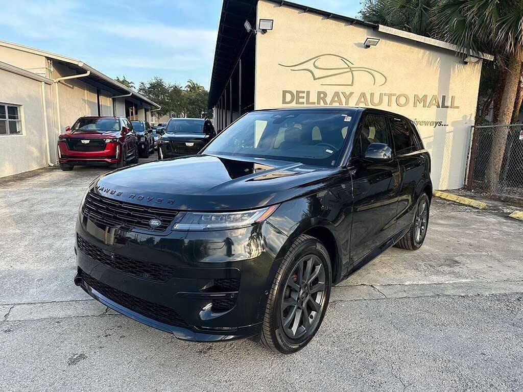 Used 2024 Land Rover Range Rover Sport Dynamic SE AWD/4WD image 2