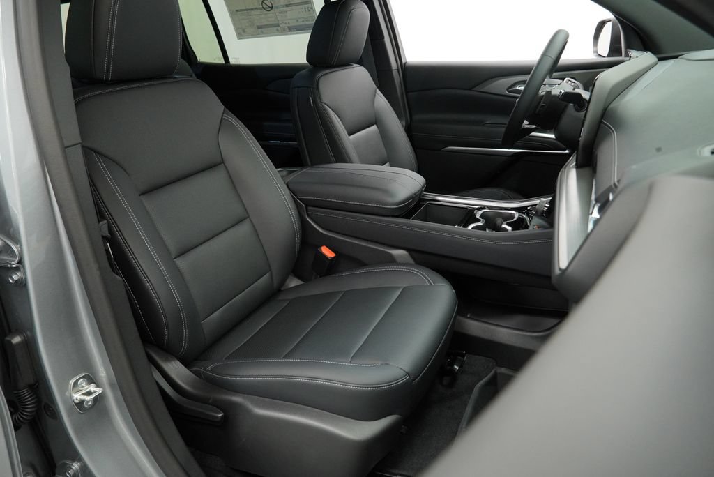 New 2026 Chevrolet Traverse LT w/ Driver Confidence Package AWD/4WD image 28