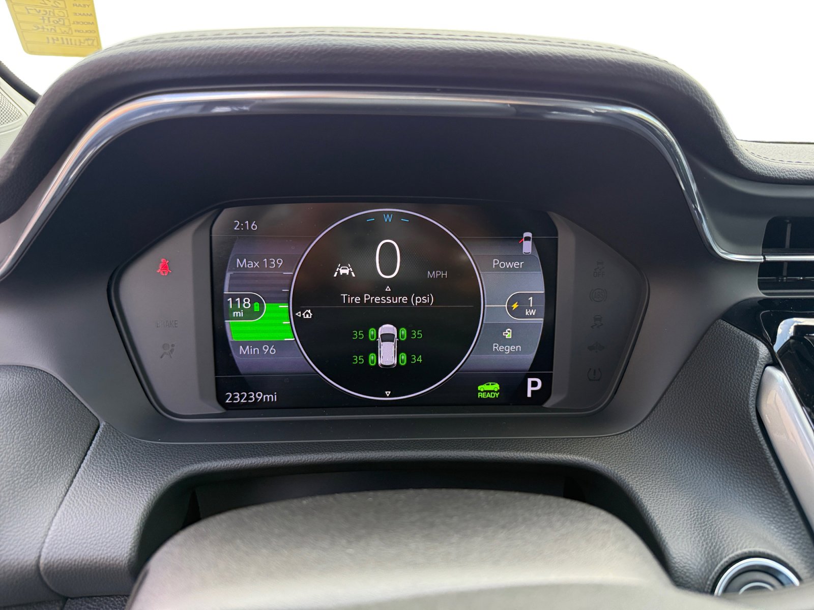Used 2022 Chevrolet Bolt EUV LT w/ Convenience Package FWD image 11