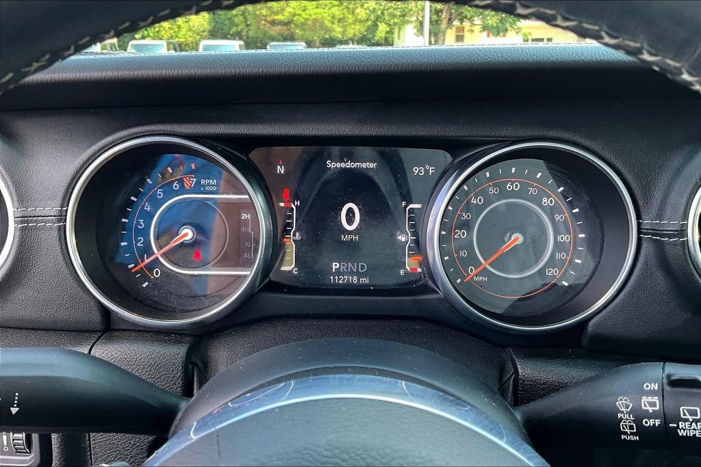 Used 2018 Jeep Wrangler Unlimited Sahara AWD/4WD image 15