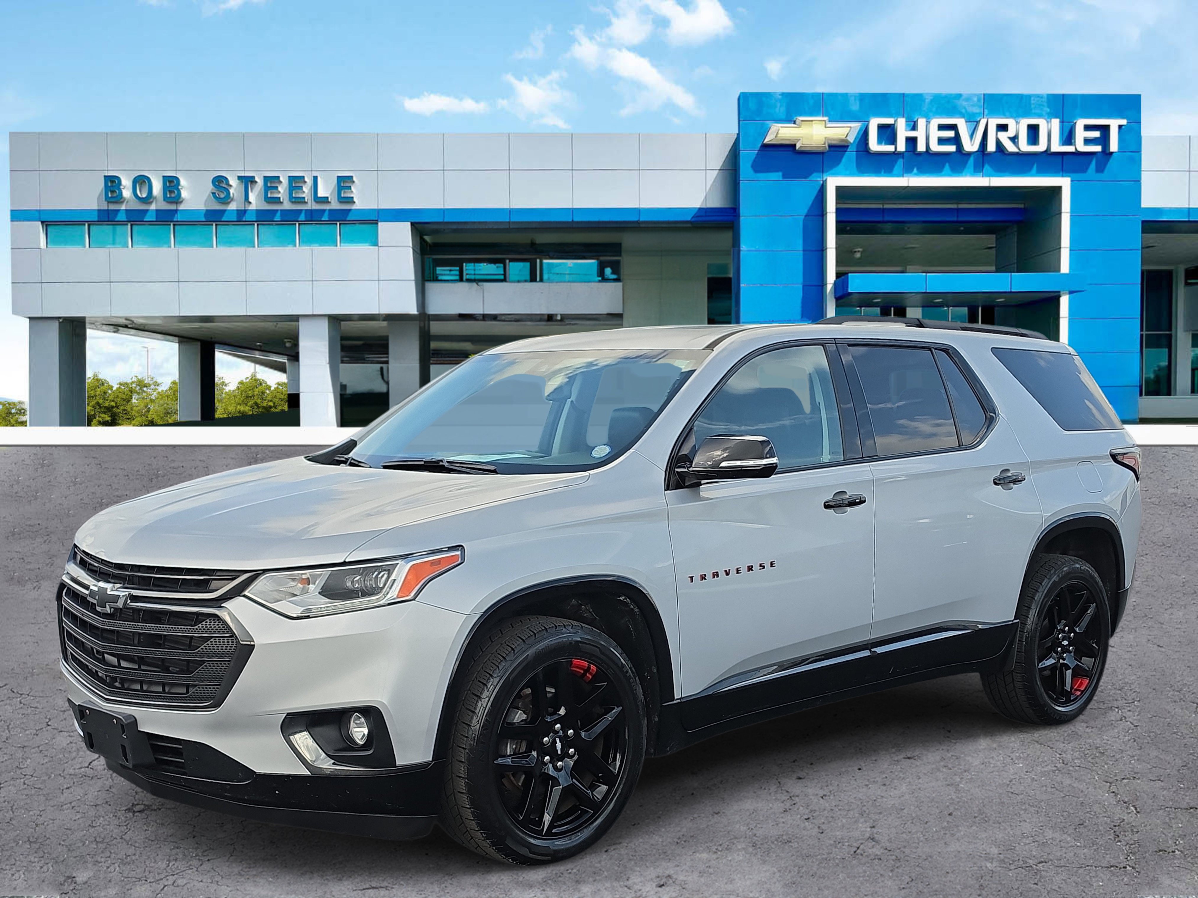 Used 2019 Chevrolet Traverse Premier w/ Redline Edition AWD/4WD image 2