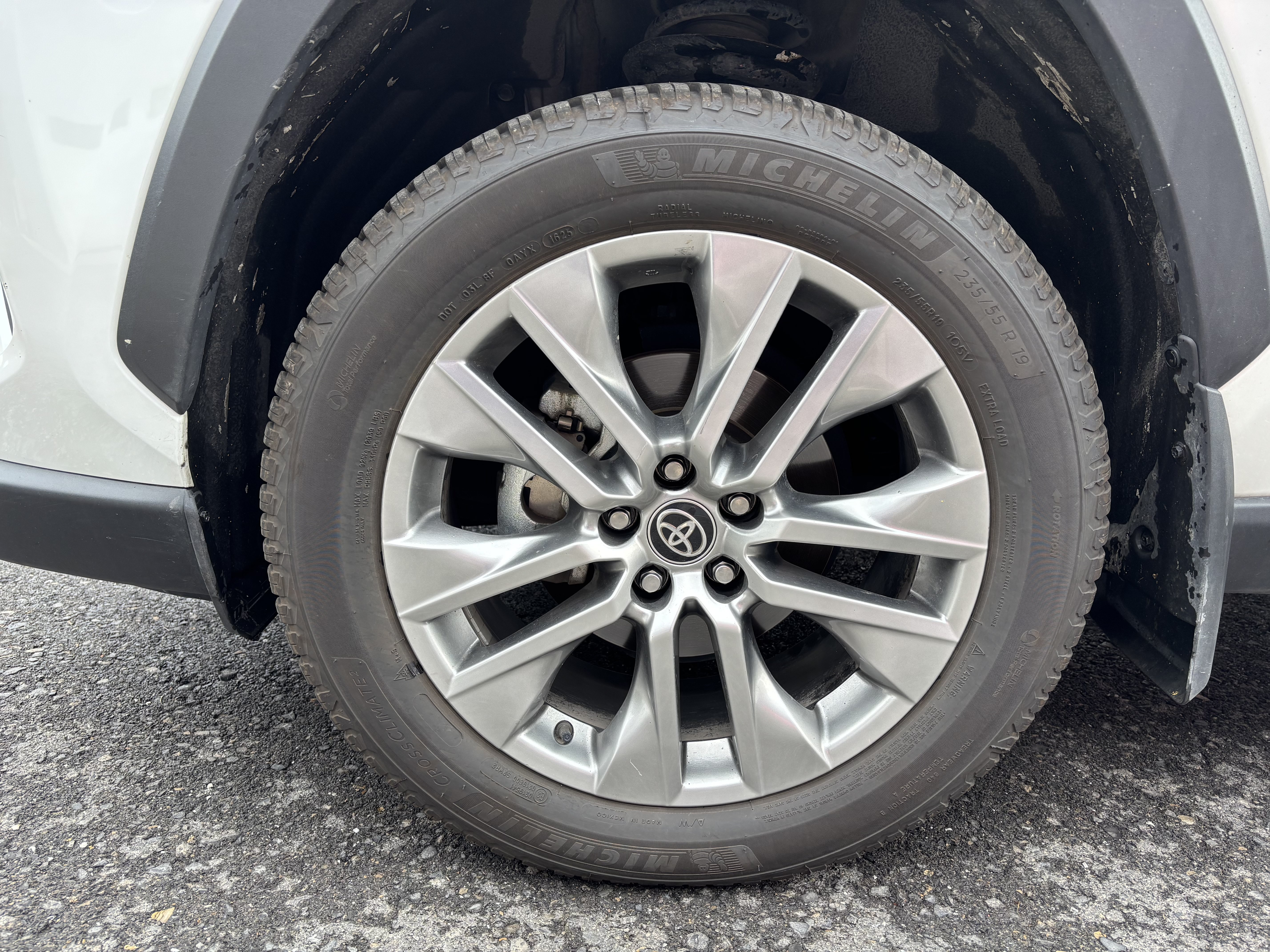 Certified 2023 Toyota RAV4 XLE Premium AWD/4WD image 10