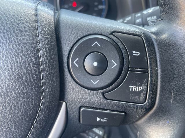 Used 2018 Toyota RAV4 XLE AWD/4WD image 28