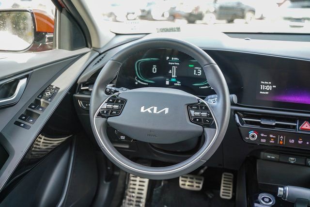 Certified 2023 Kia Niro EX Touring image 15