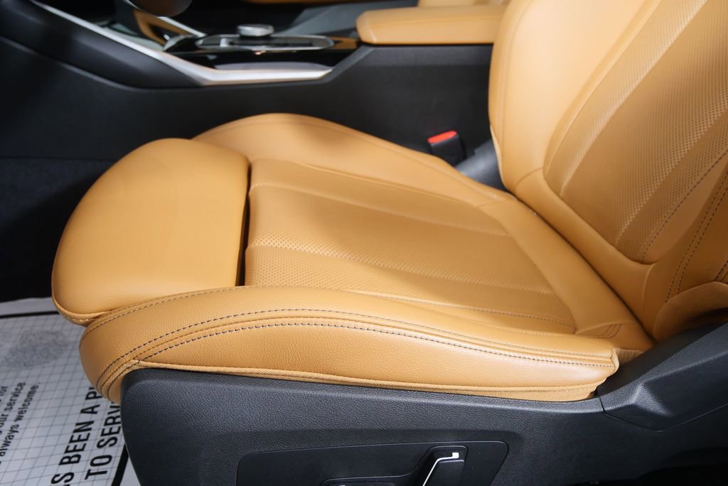 Certified 2024 BMW 230i Coupe w/ Convenience Package image 10