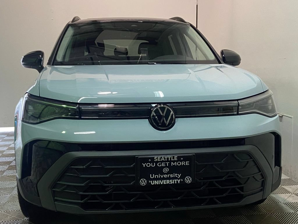 New 2026 Volkswagen Taos SE AWD/4WD image 2
