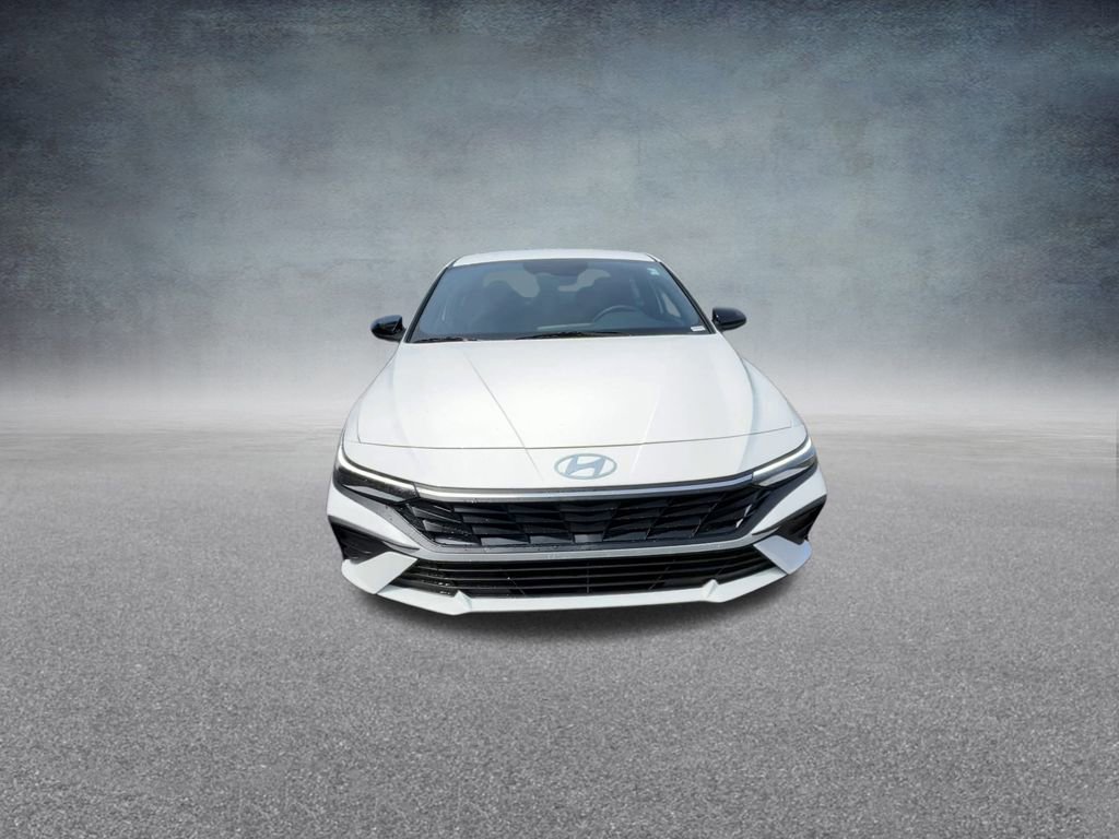 Used 2025 Hyundai Elantra Sport image 6