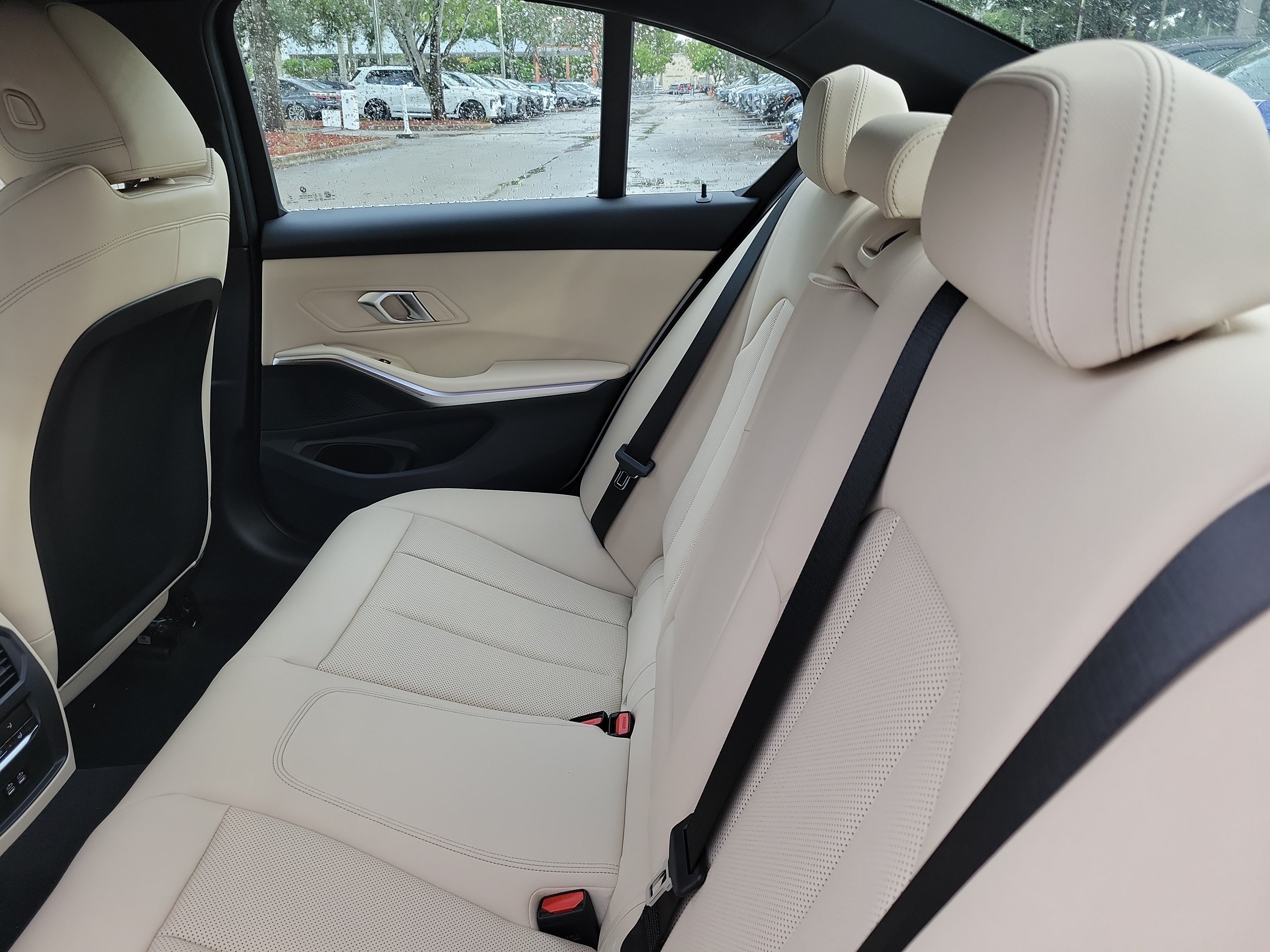 New 2026 BMW 330i Sedan w/ Convenience Package RWD image 7