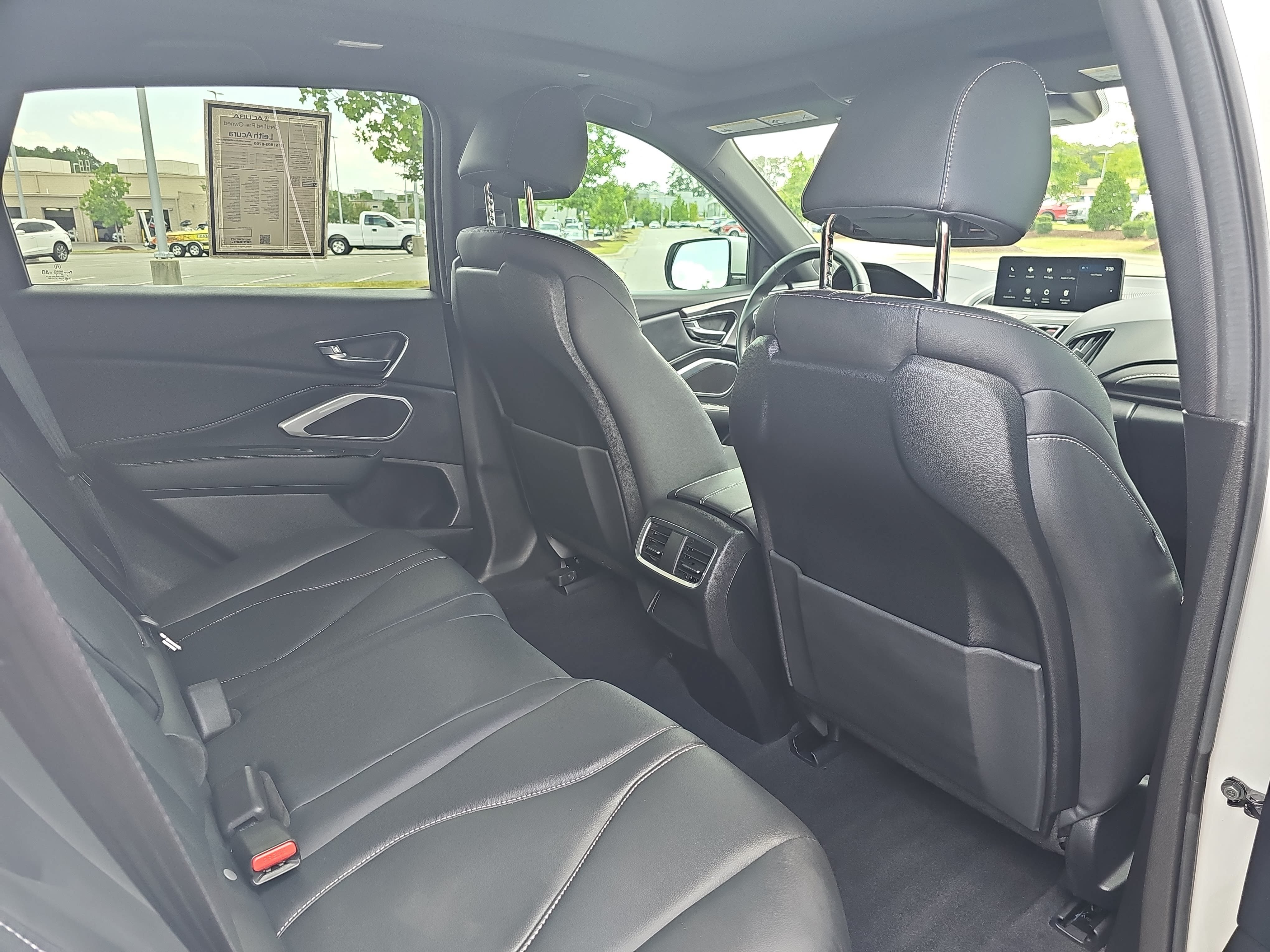 Certified 2025 Acura RDX SH-AWD image 11