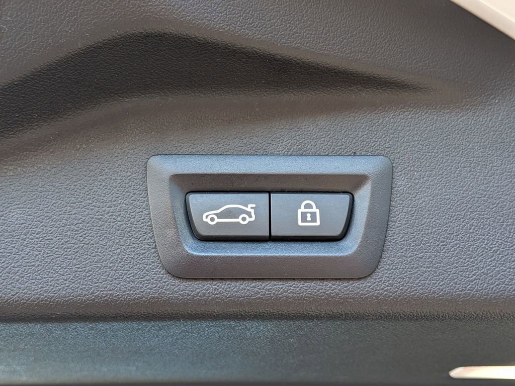 Used 2019 BMW X5 xDrive40i w/ Convenience Package image 9