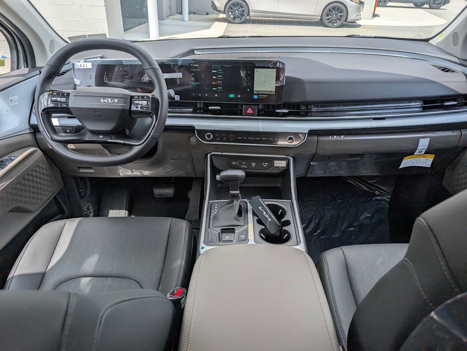 New 2027 Kia Carnival FWD image 12