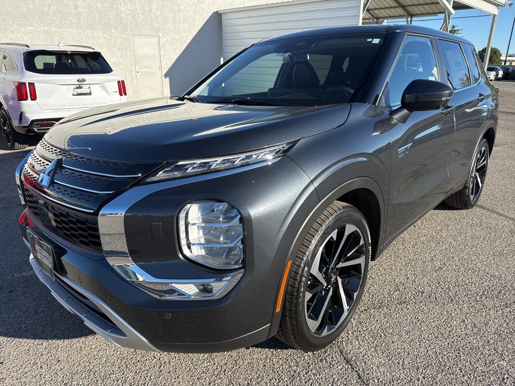 New 2025 Mitsubishi Outlander SE image 3