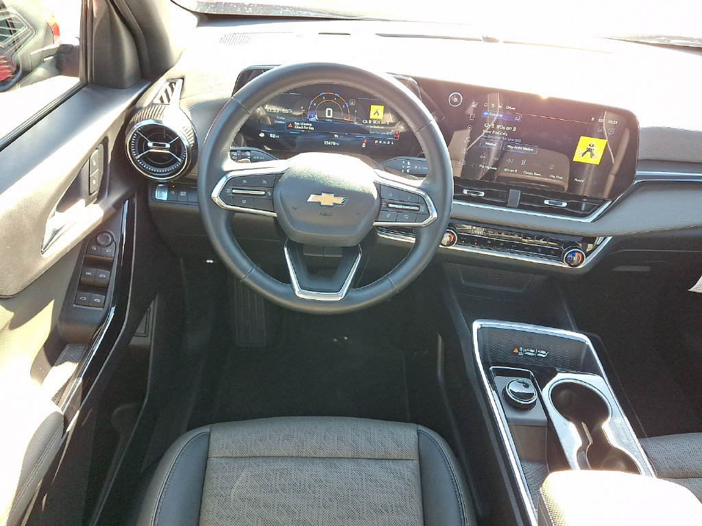 Certified 2026 Chevrolet Equinox LT w/ Convenience Package II FWD image 2