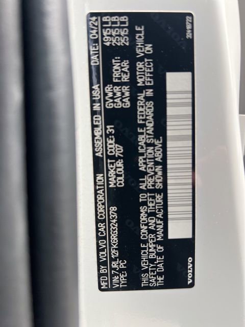 Used 2024 Volvo S60 B5 Core image 9