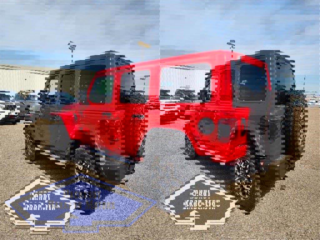 New 2025 Jeep Wrangler Unlimited Sahara w/ Dual Top Group image 8