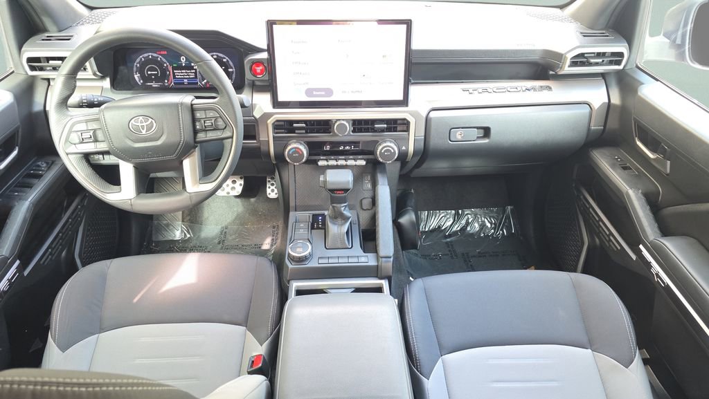Used 2025 Toyota Tacoma TRD Sport image 14