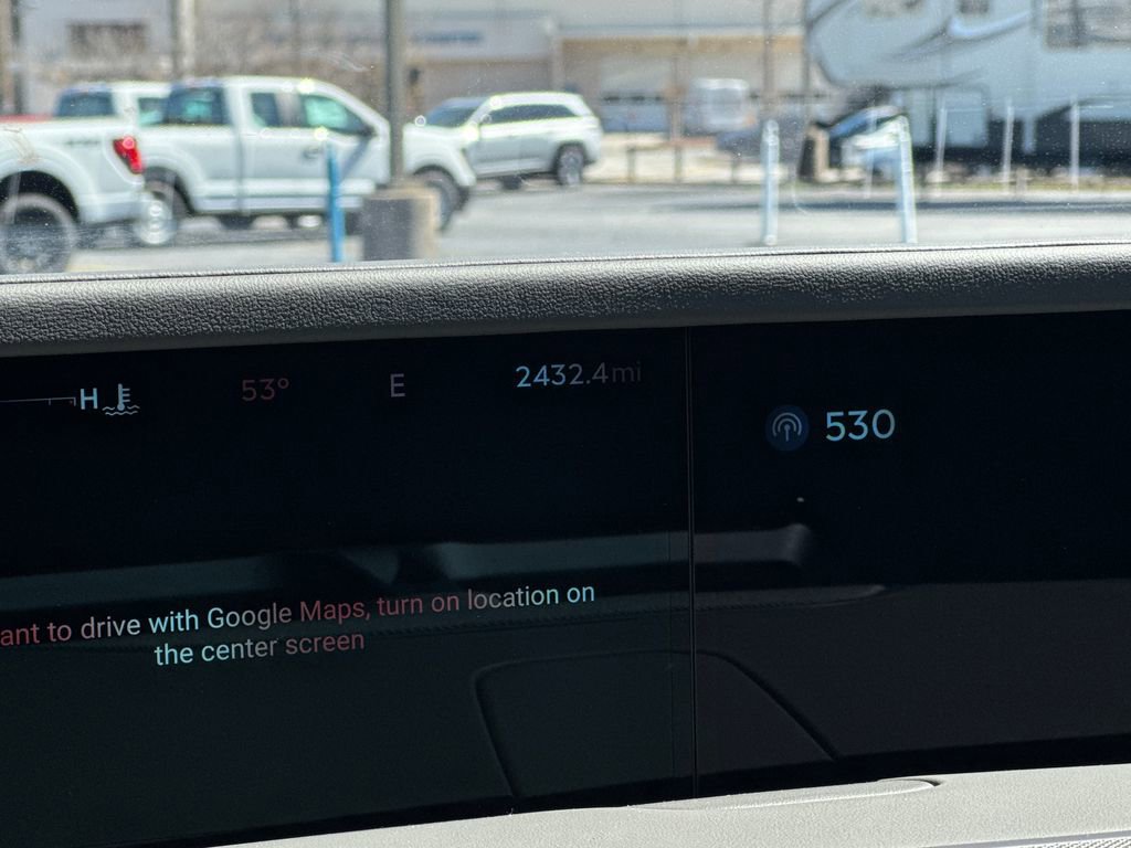 Used 2025 Lincoln Nautilus Premier w/ Jet Appearance Package image 2