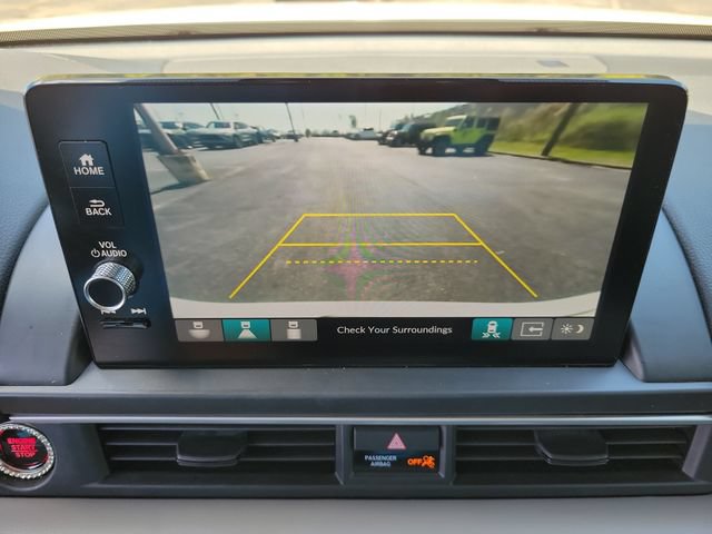 Used 2025 Honda Pilot Touring image 29