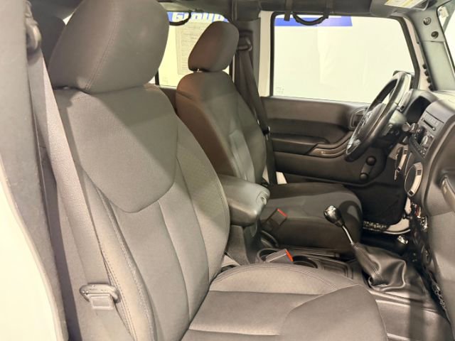 Used 2016 Jeep Wrangler Unlimited Sport w/ Connectivity Group image 34