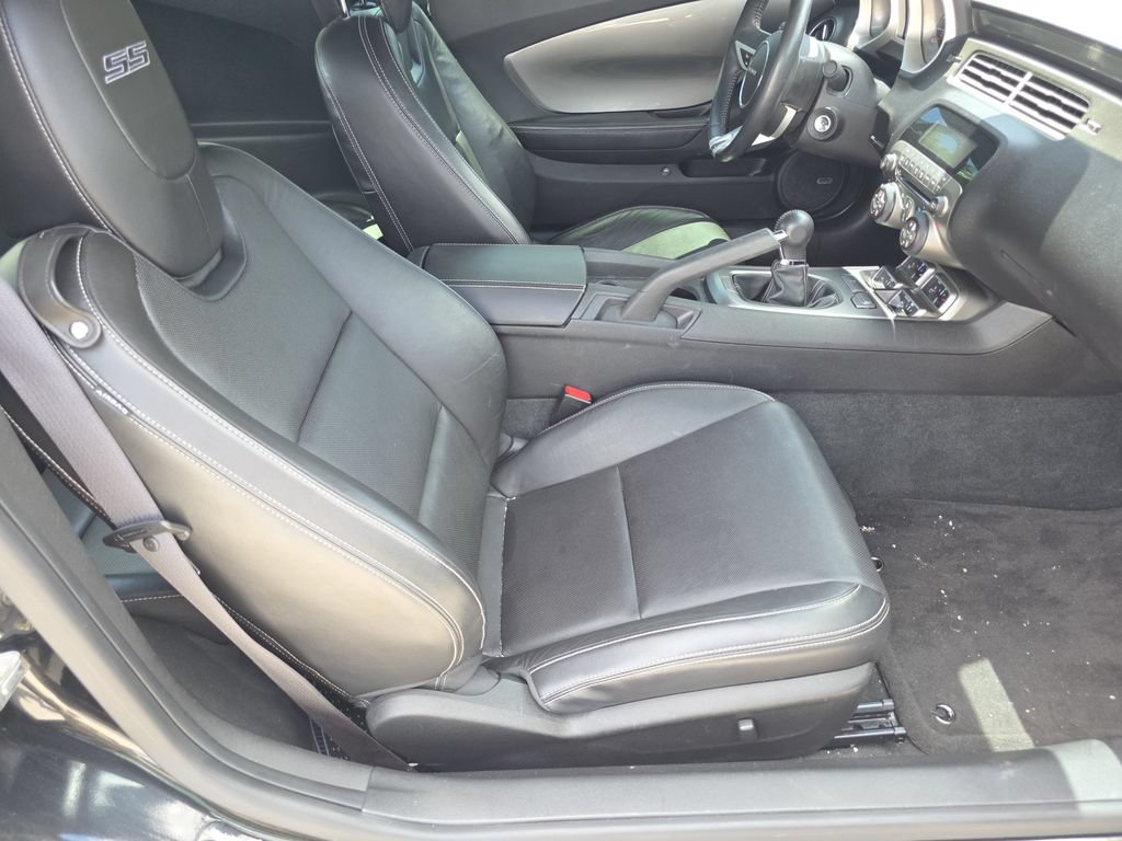 Used 2010 Chevrolet Camaro SS w/ RS Package RWD image 19