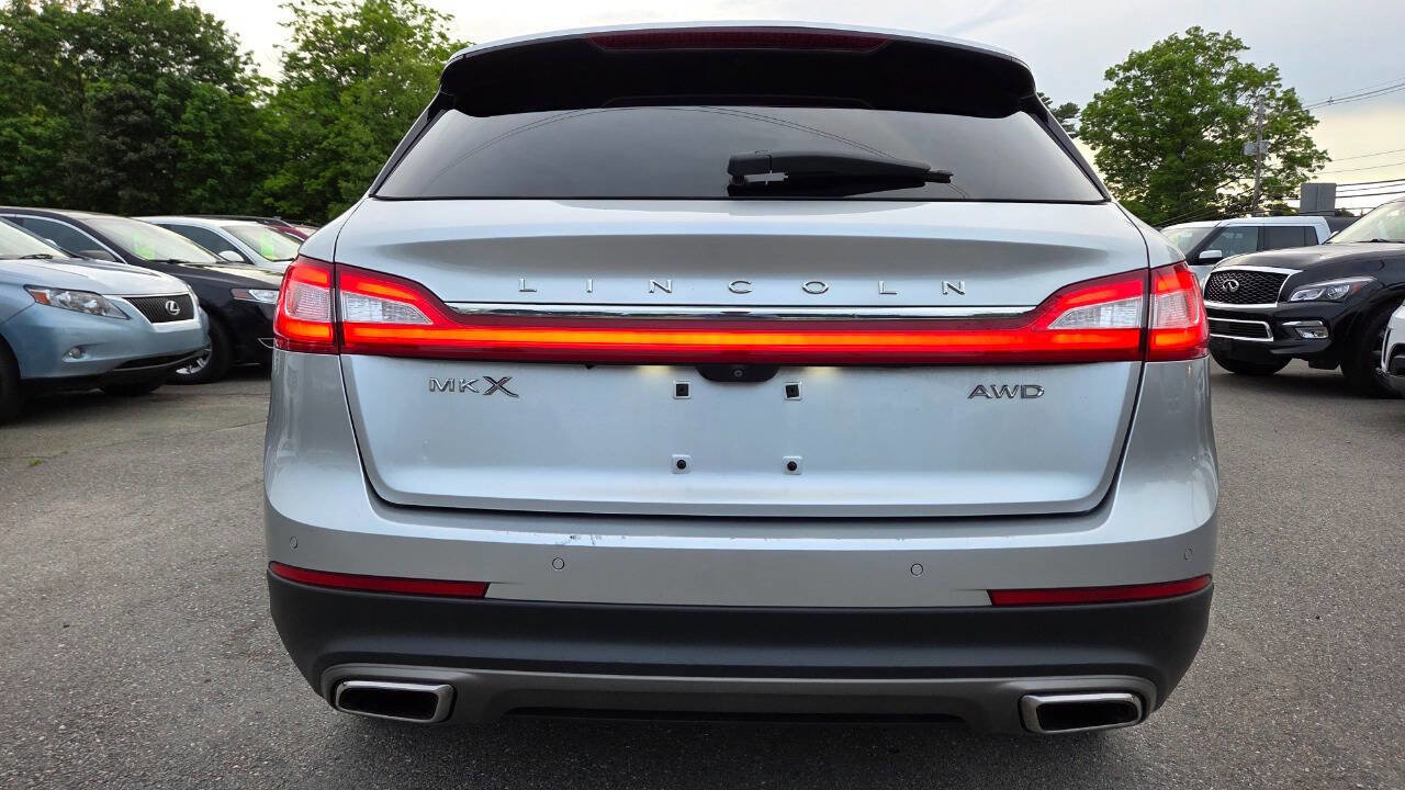 Used 2016 Lincoln MKX Select w/ Select Plus Package AWD/4WD image 12