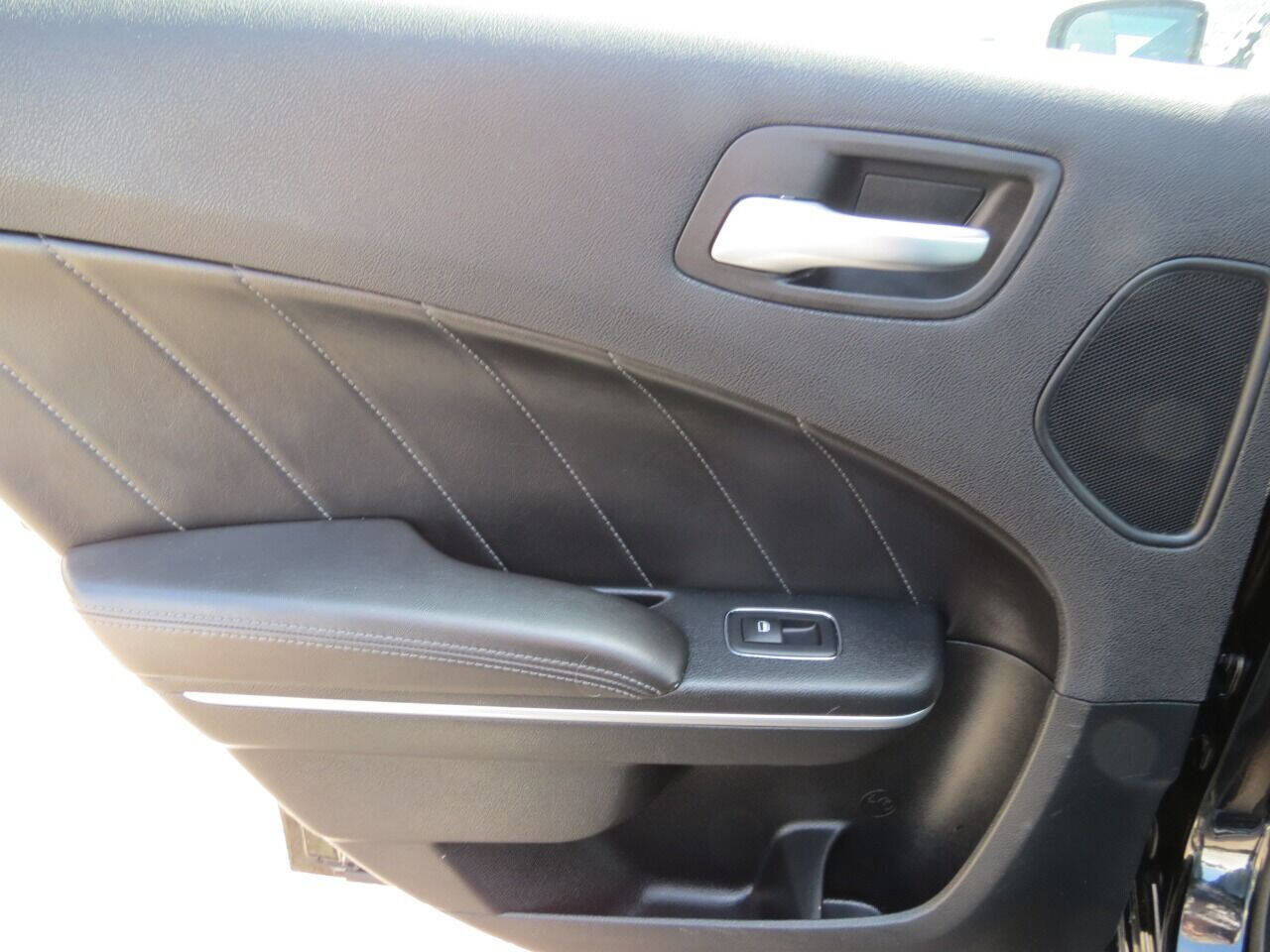 Used 2018 Dodge Charger GT image 33